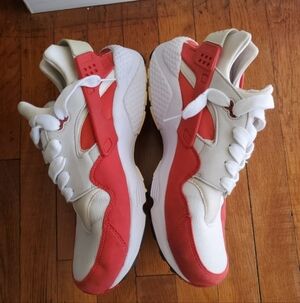 NIKE AIR HUARACHE RUN DNA CH.1